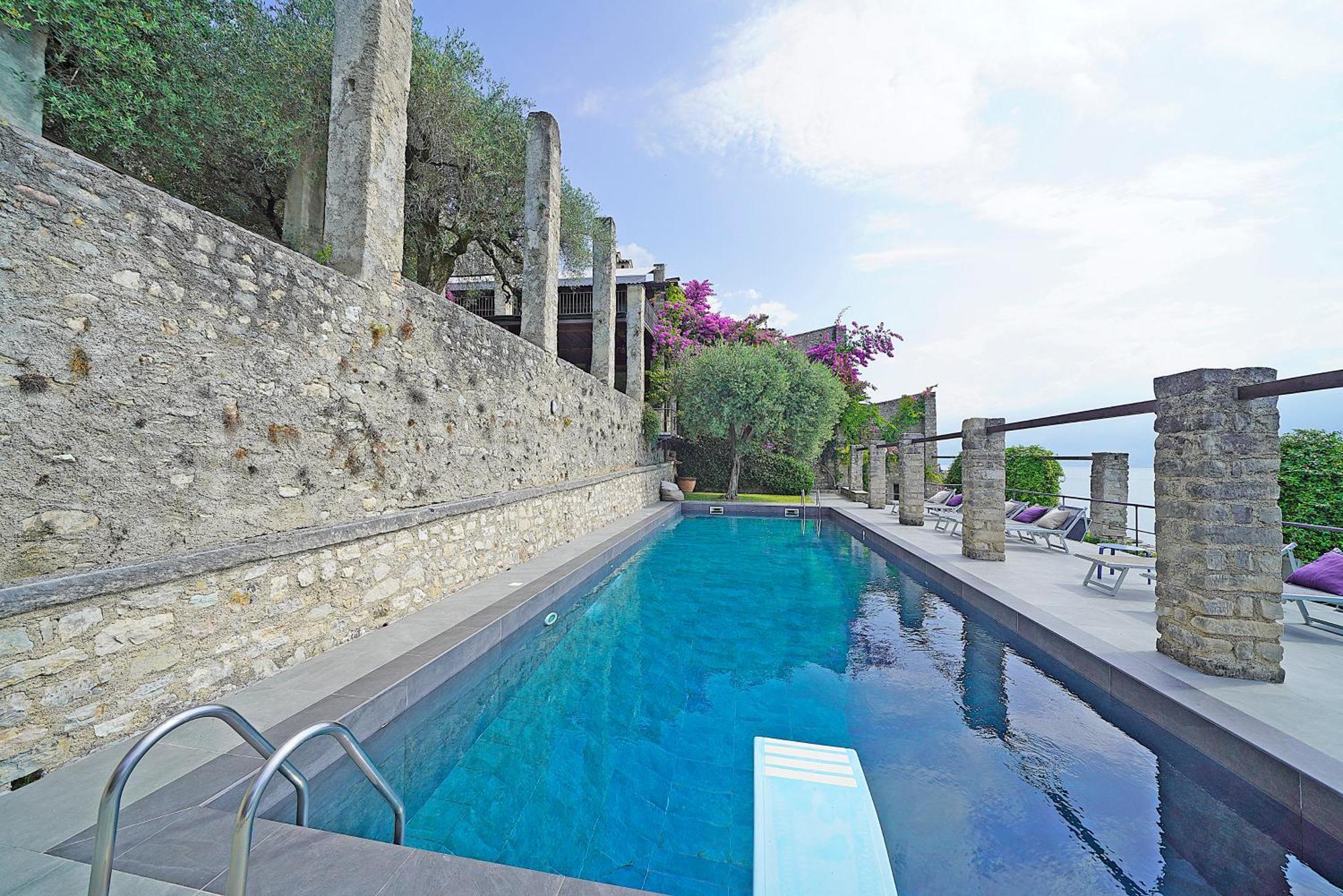 Villa Rachele: Stunning Luxury Villa In Centre Gargnano With Private Pool And Breathtaking Views エクステリア 写真
