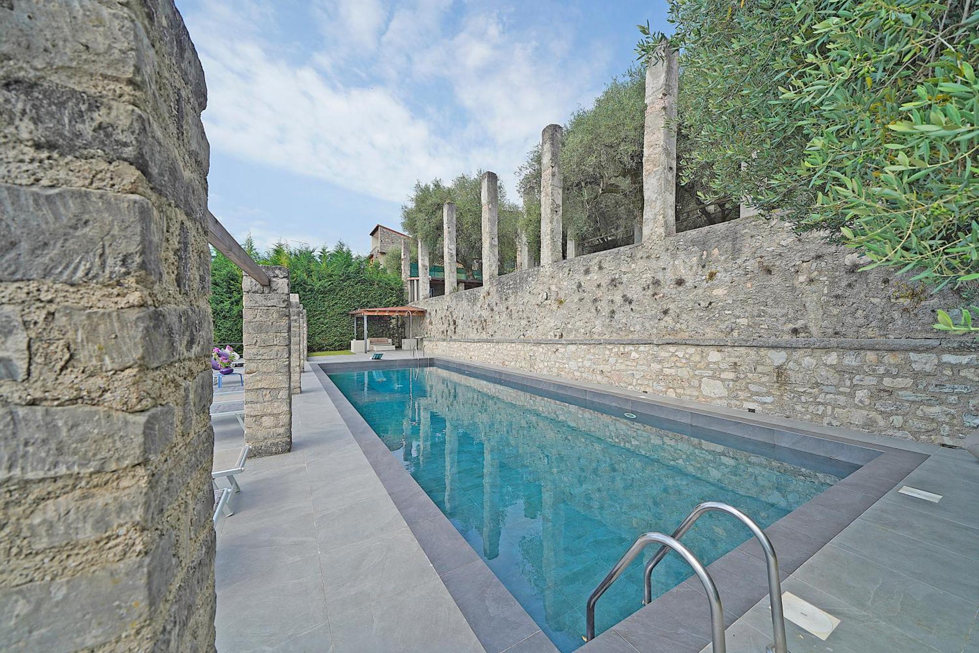 Villa Rachele: Stunning Luxury Villa In Centre Gargnano With Private Pool And Breathtaking Views エクステリア 写真