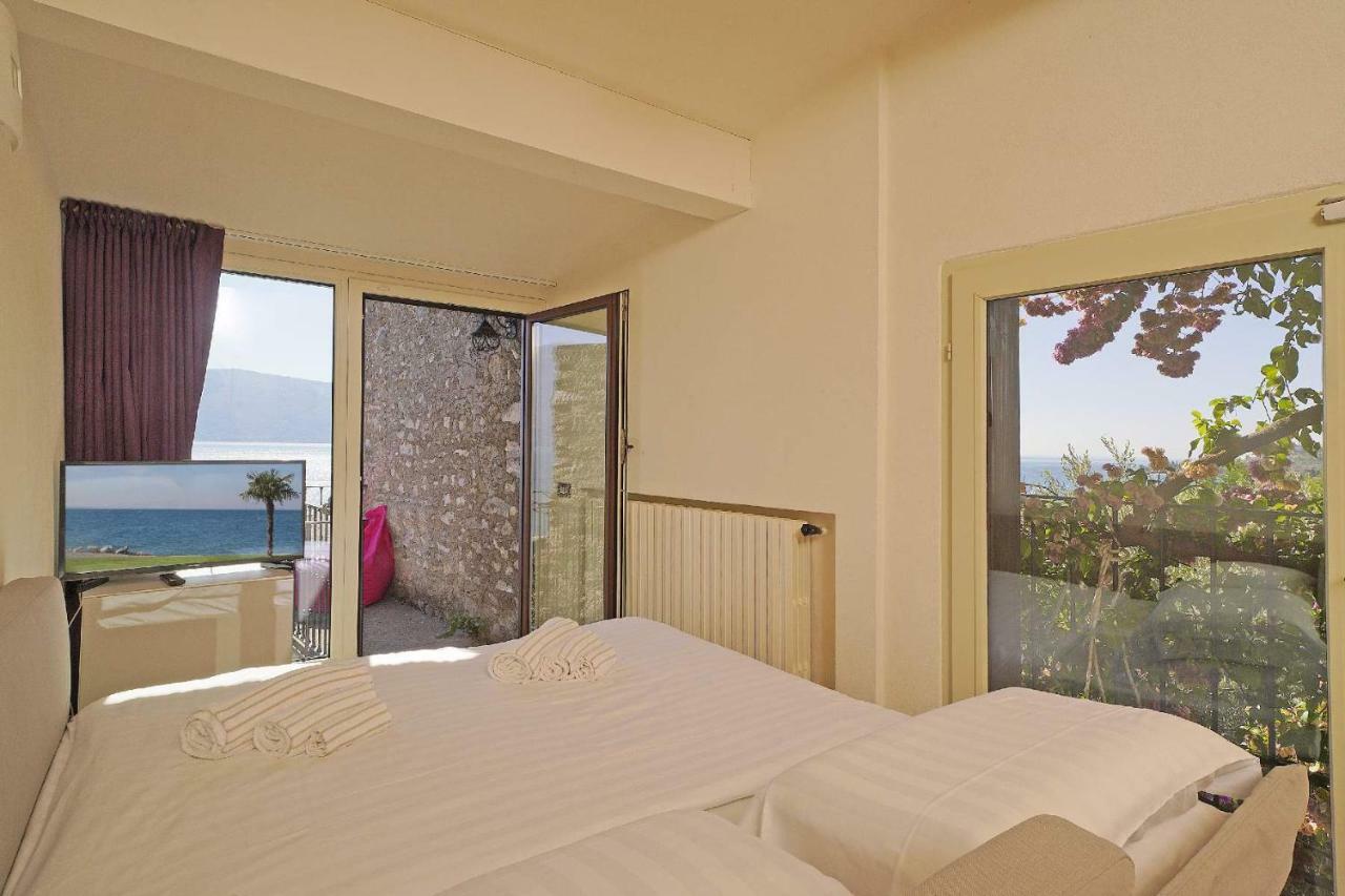 Villa Rachele: Stunning Luxury Villa In Centre Gargnano With Private Pool And Breathtaking Views エクステリア 写真