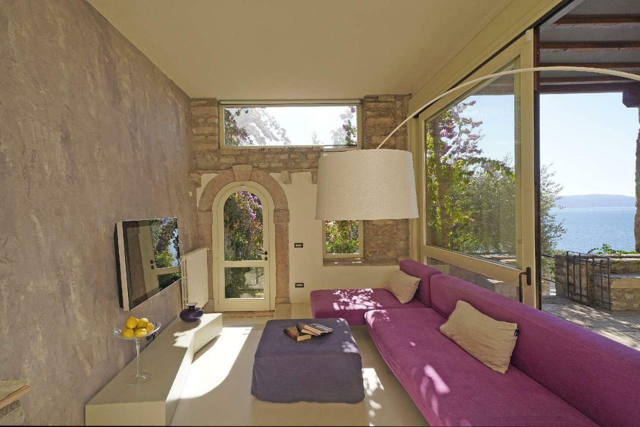 Villa Rachele: Stunning Luxury Villa In Centre Gargnano With Private Pool And Breathtaking Views エクステリア 写真